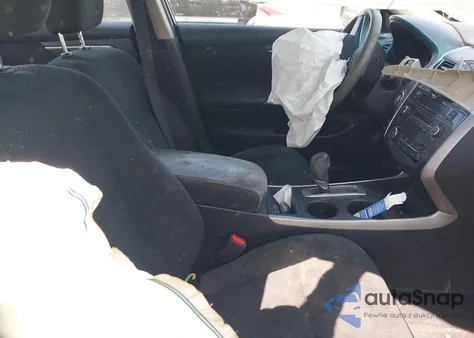 2015 Nissan Altima 2.5/2.5 S/2.5 Sl/2.5 Sv z USA, uszkodzony, nr VIN 1N4AL3AP2FN316557